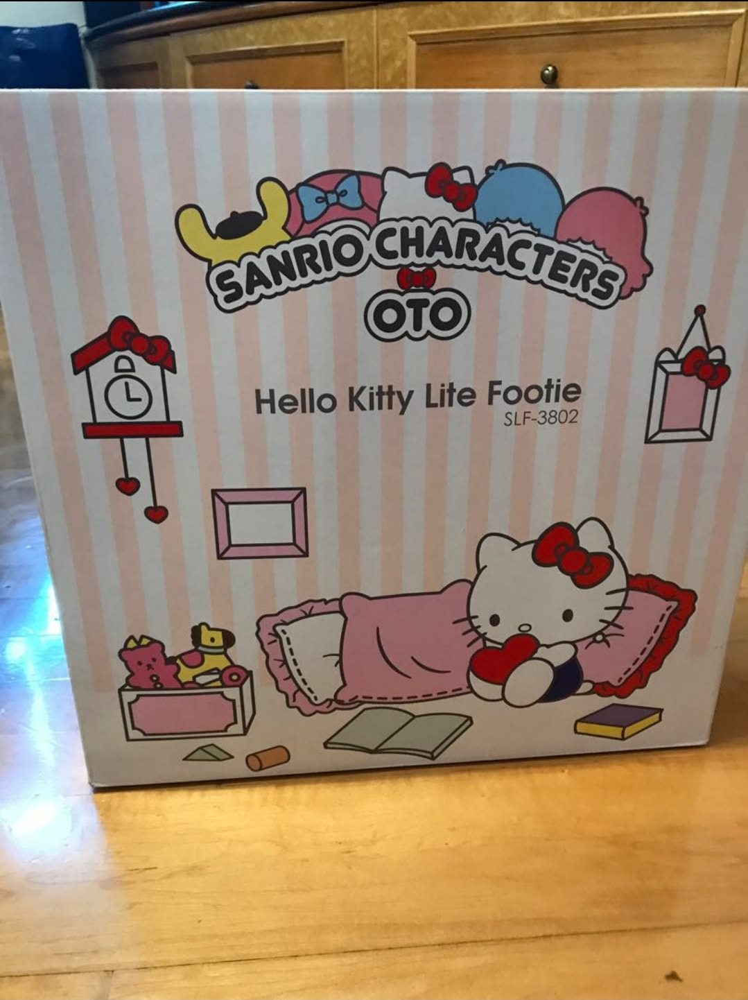 OTO X HELLO KITTY LITE FOOTIE ( FOOT MASSAGER ) BRAND NEW model SLF-3802 power 18w 220volt power My Store